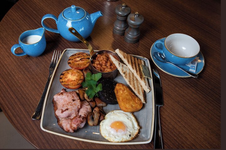 Breakfast/Coffee Service 90 of 102