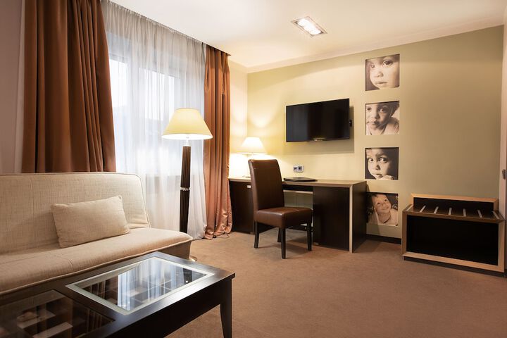 Room 20 of 35