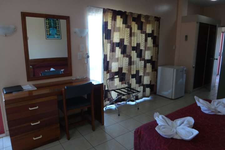 Room 4 of 51