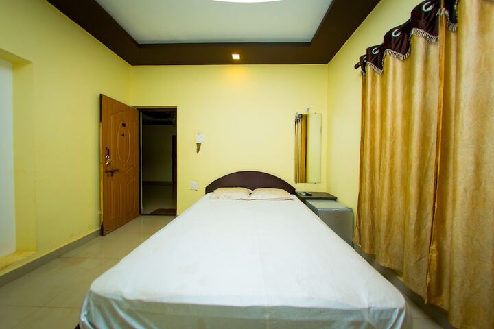 Room 25 of 144