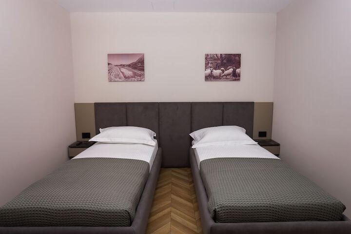 Room 19 of 45