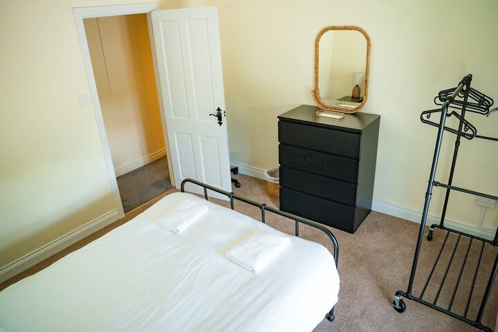 Room 71 of 233