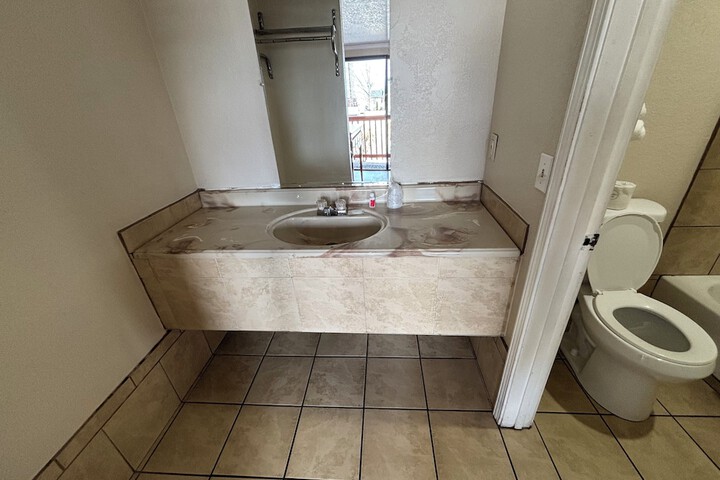Room 13 of 24