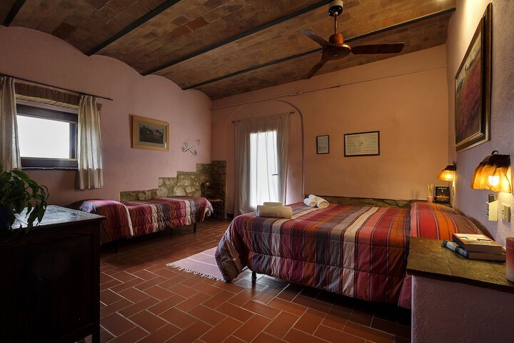Room 4 of 53