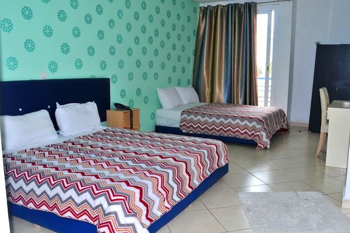 Room 11 of 25