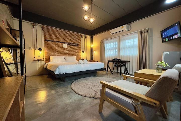 Room 9 of 67