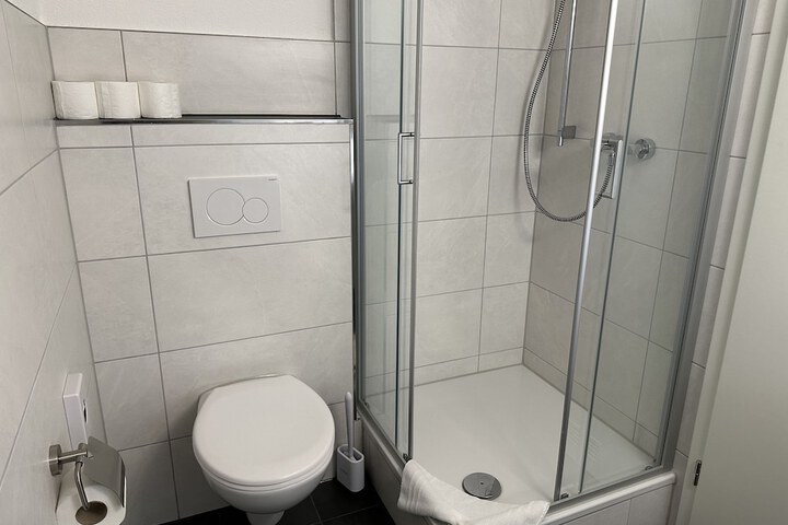 Room 70 of 109