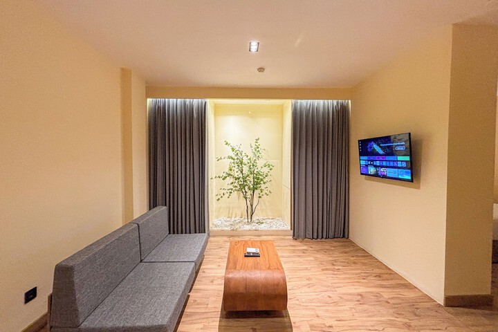 Room 34 of 53