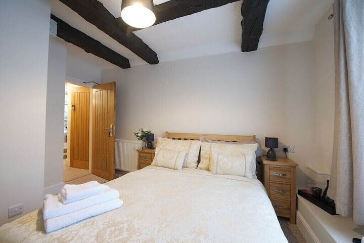 Room 6 of 26