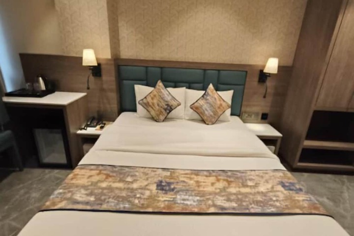 Room 4 of 29