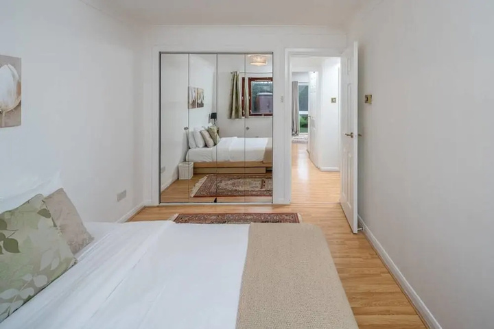 Room 2 of 12