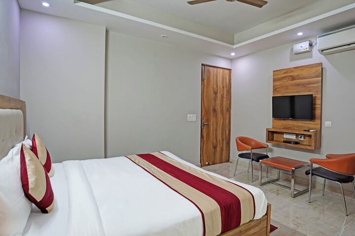 Room 15 of 30