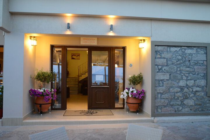 Hotel 151 of 228