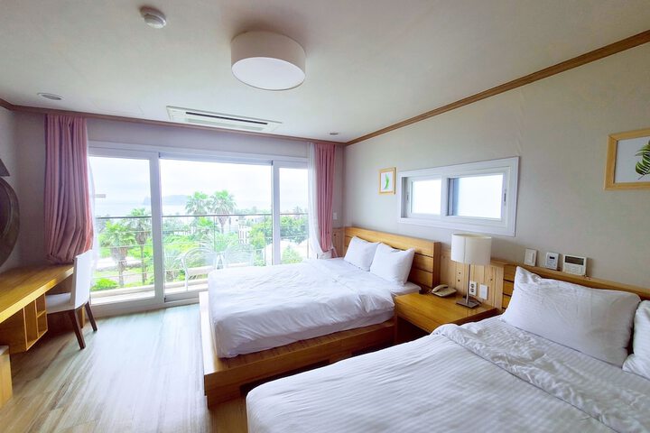 Room 12 of 61