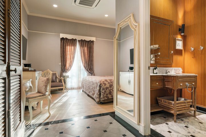 Room 92 of 228