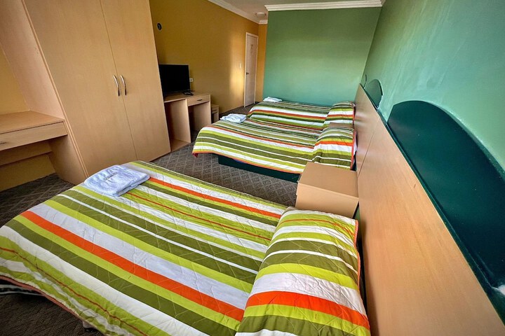 Room 13 of 26