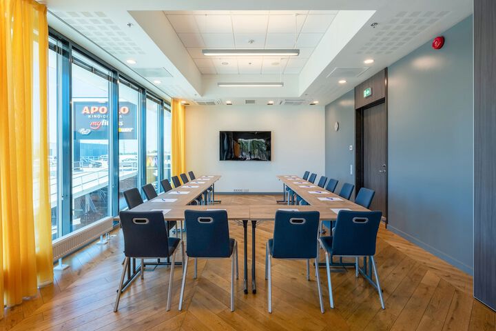 Business Center 36 of 41