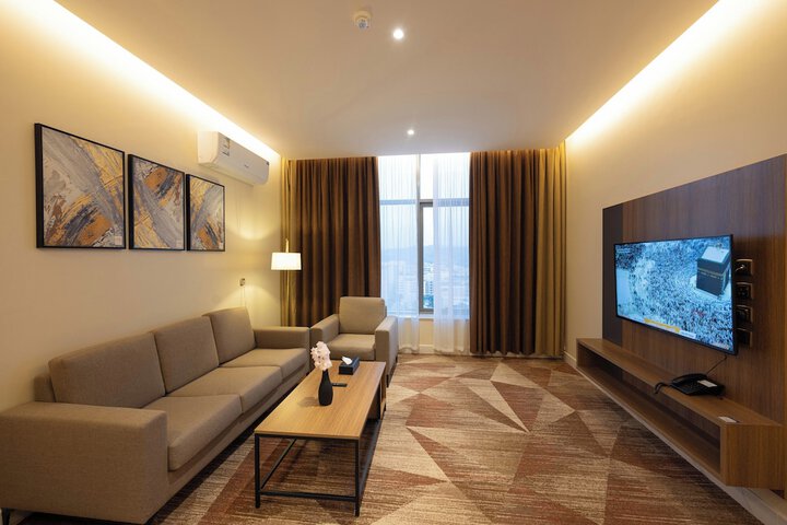 Room 43 of 64