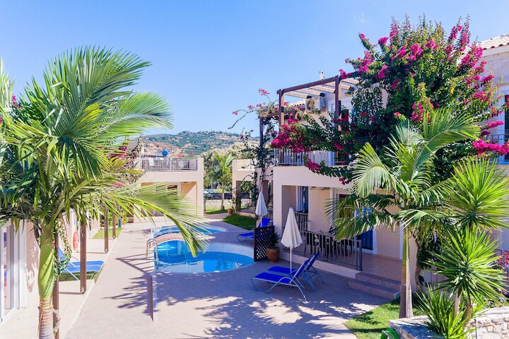 Pools & Facilities