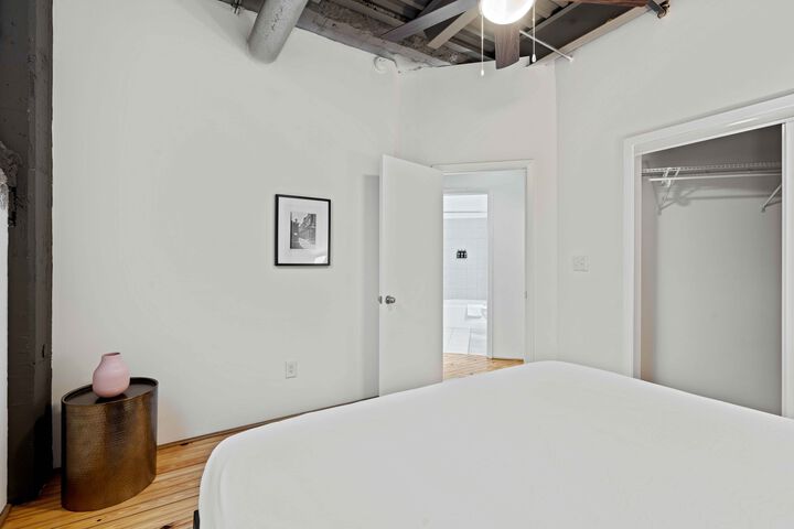 Room 152 of 168