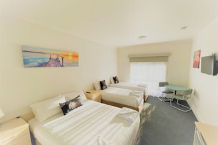 Room 25 of 60