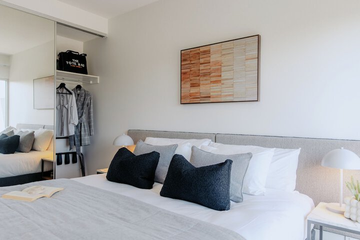 Room 12 of 66