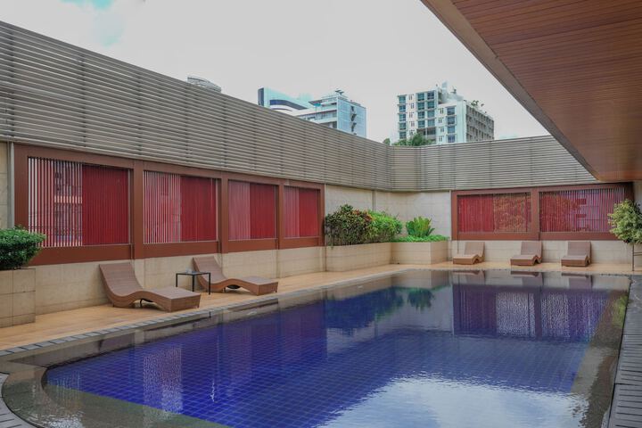 Pool Hotel