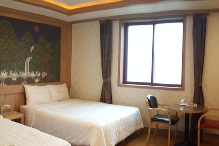 Room 8 of 78