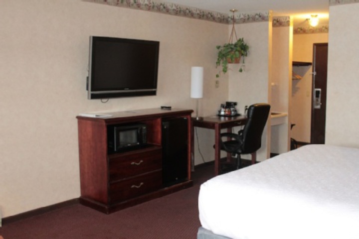 Room 143 of 168