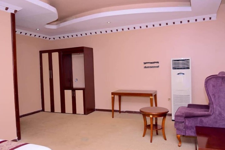 Room 11 of 31