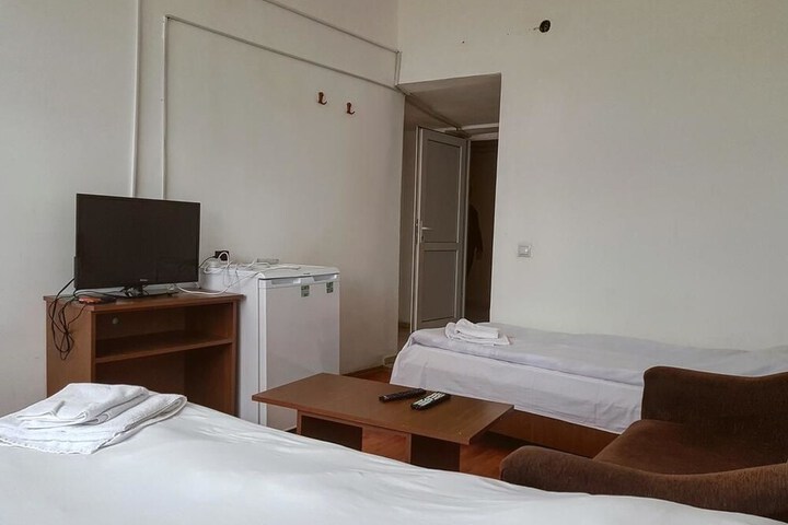 Room 8 of 47