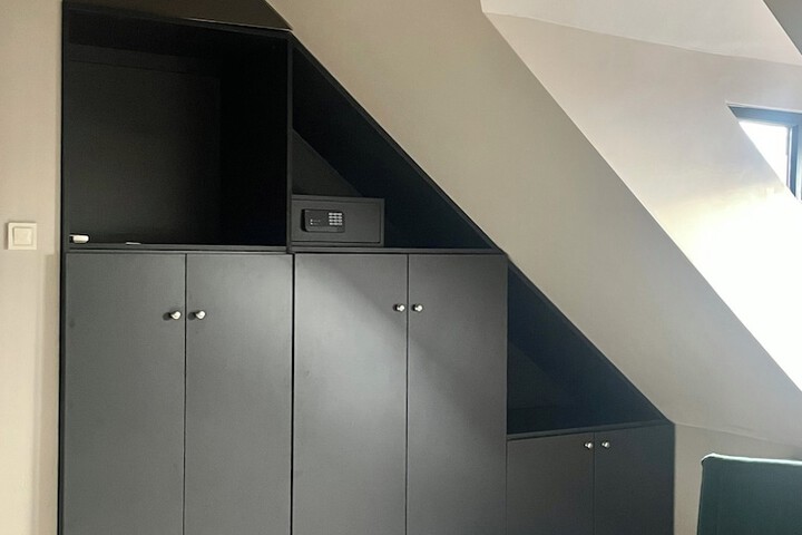 Room 14 of 103
