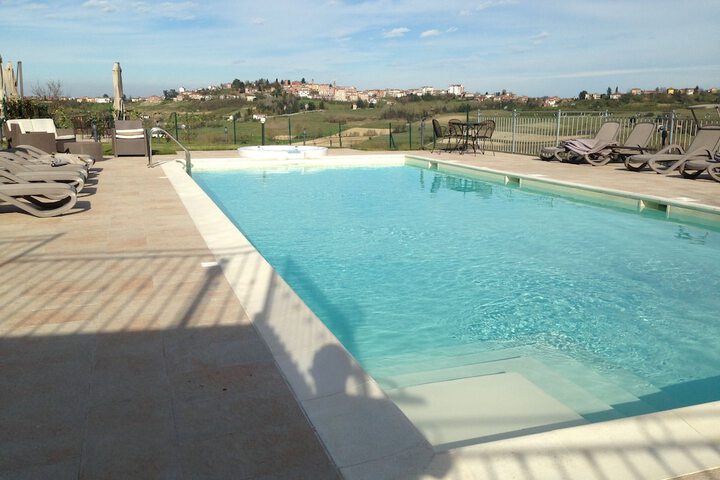Hotel Pool