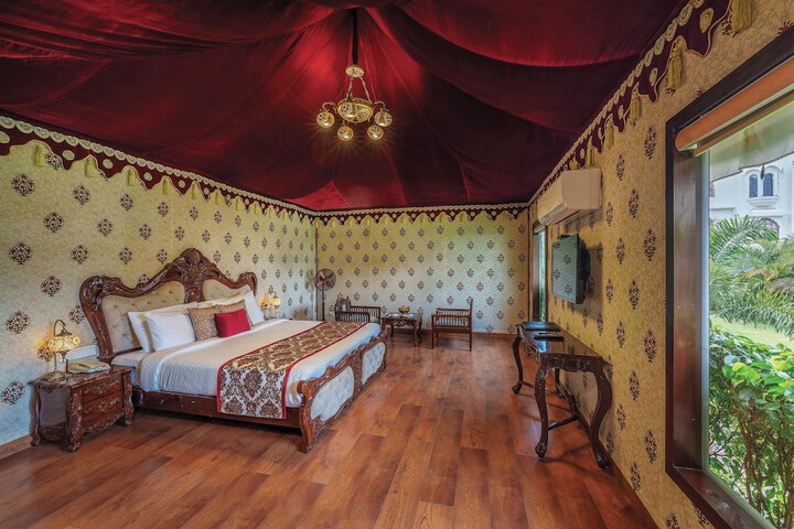 Room 10 of 110