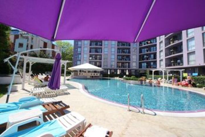 Pool 140 of 153
