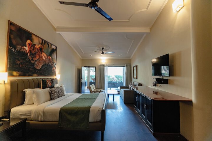 Room 25 of 256