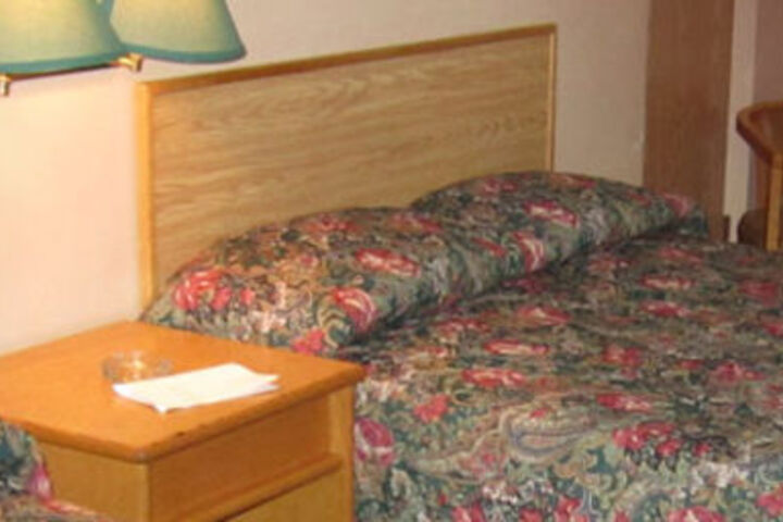 Room 10 of 17
