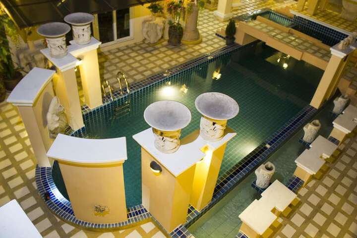 Pool 46 of 60