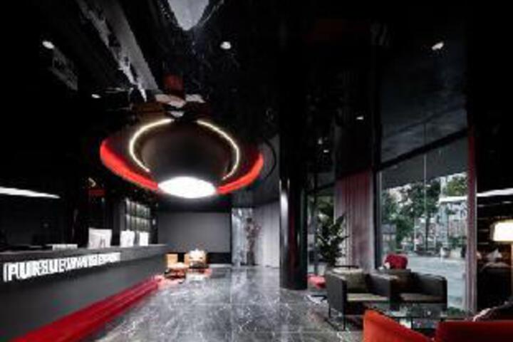Pursue Waves E-Sports Hotel (Shanghai New International Expo Center)