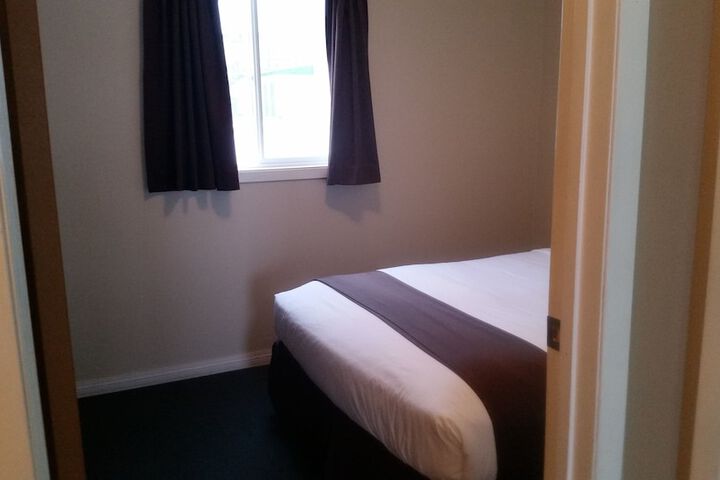 Room 3 of 20