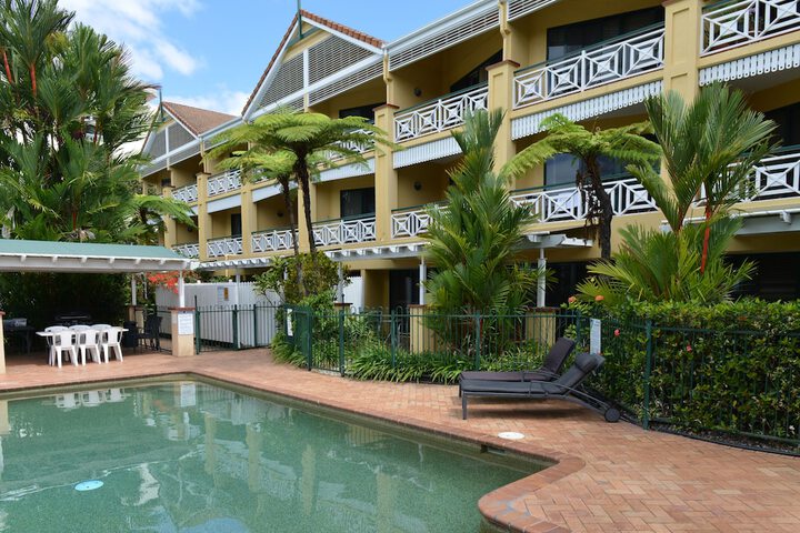 Hotel Pool