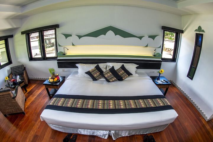 Room 5 of 46