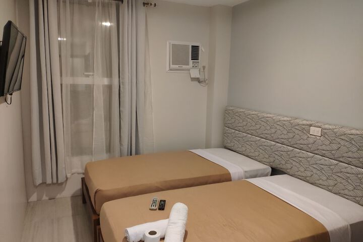 Room 4 of 22