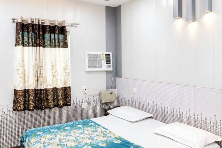 Room 3 of 14