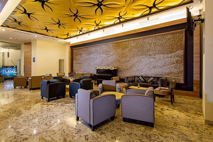 Guest Lobby