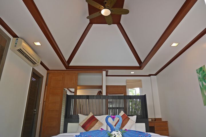 Room 9 of 49