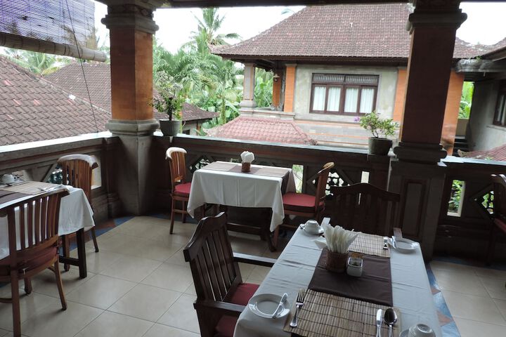 Dining Photos