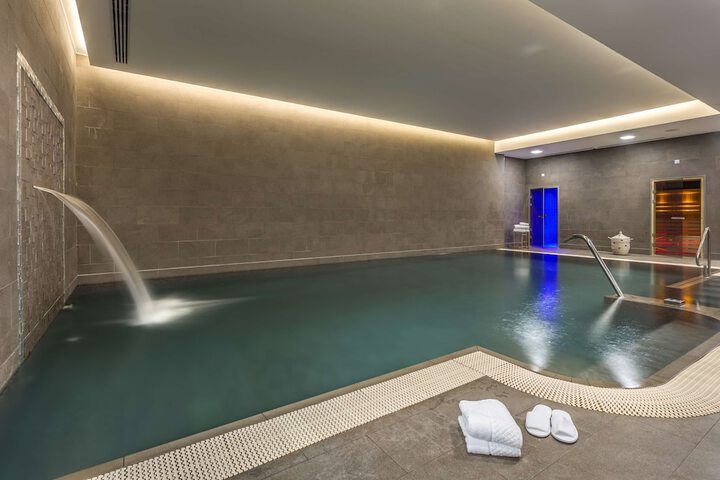 Pool 45 of 90