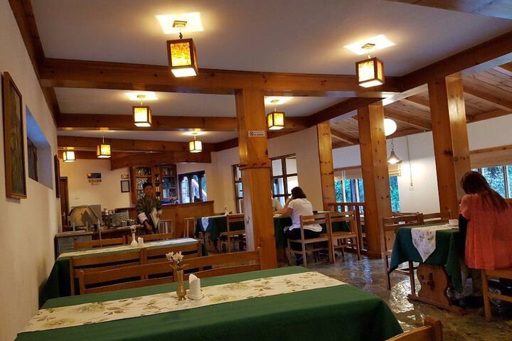 Dining 11 of 20