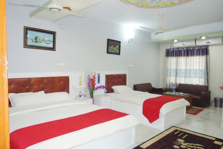 Room 8 of 36